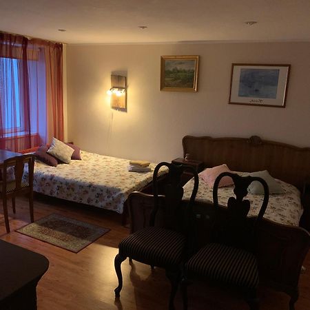 Rueuetli - Cute Old Town Apartment - 2 Big Beds, Free Parking Tartu Bagian luar foto